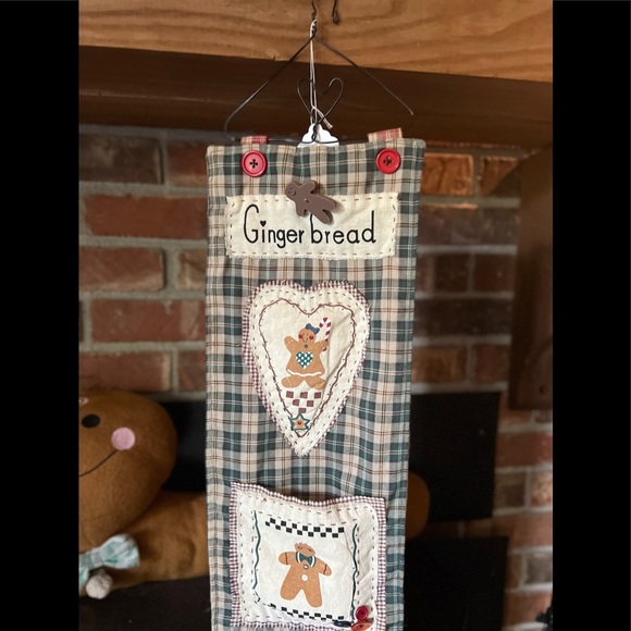 Vintage 1970’s Gingerbread Man Christmas Card Peppermint Heart Design Holder - Picture 8 of 8